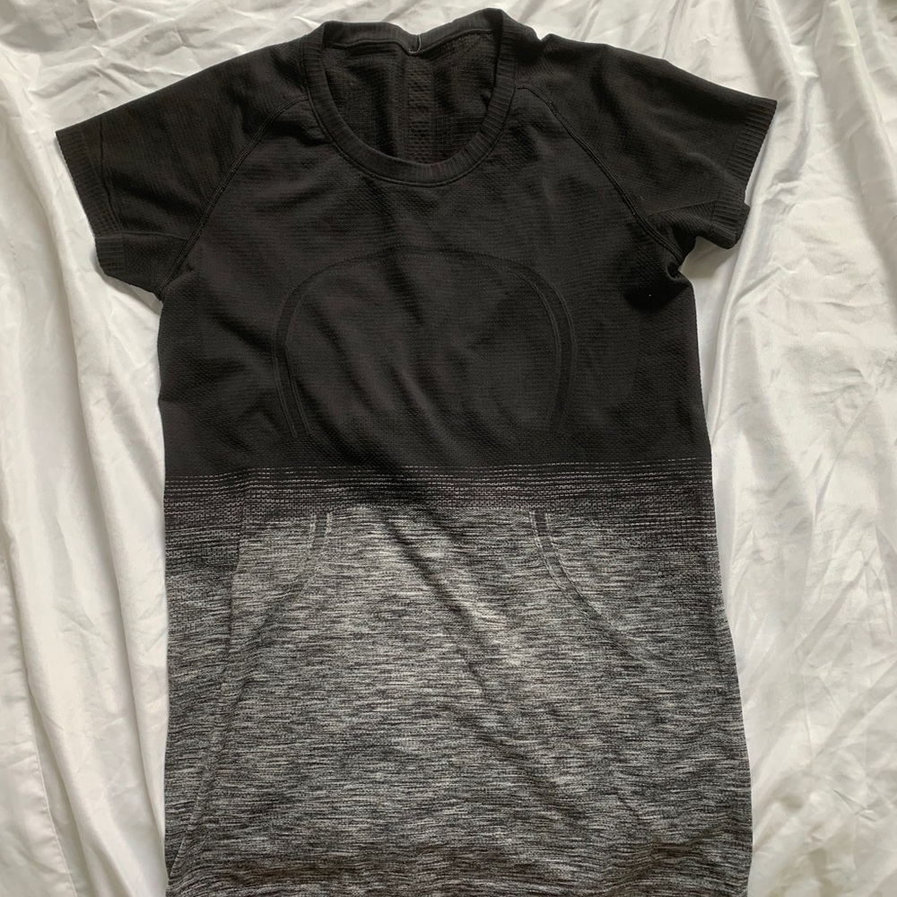 LULULEMON swiftly tech top